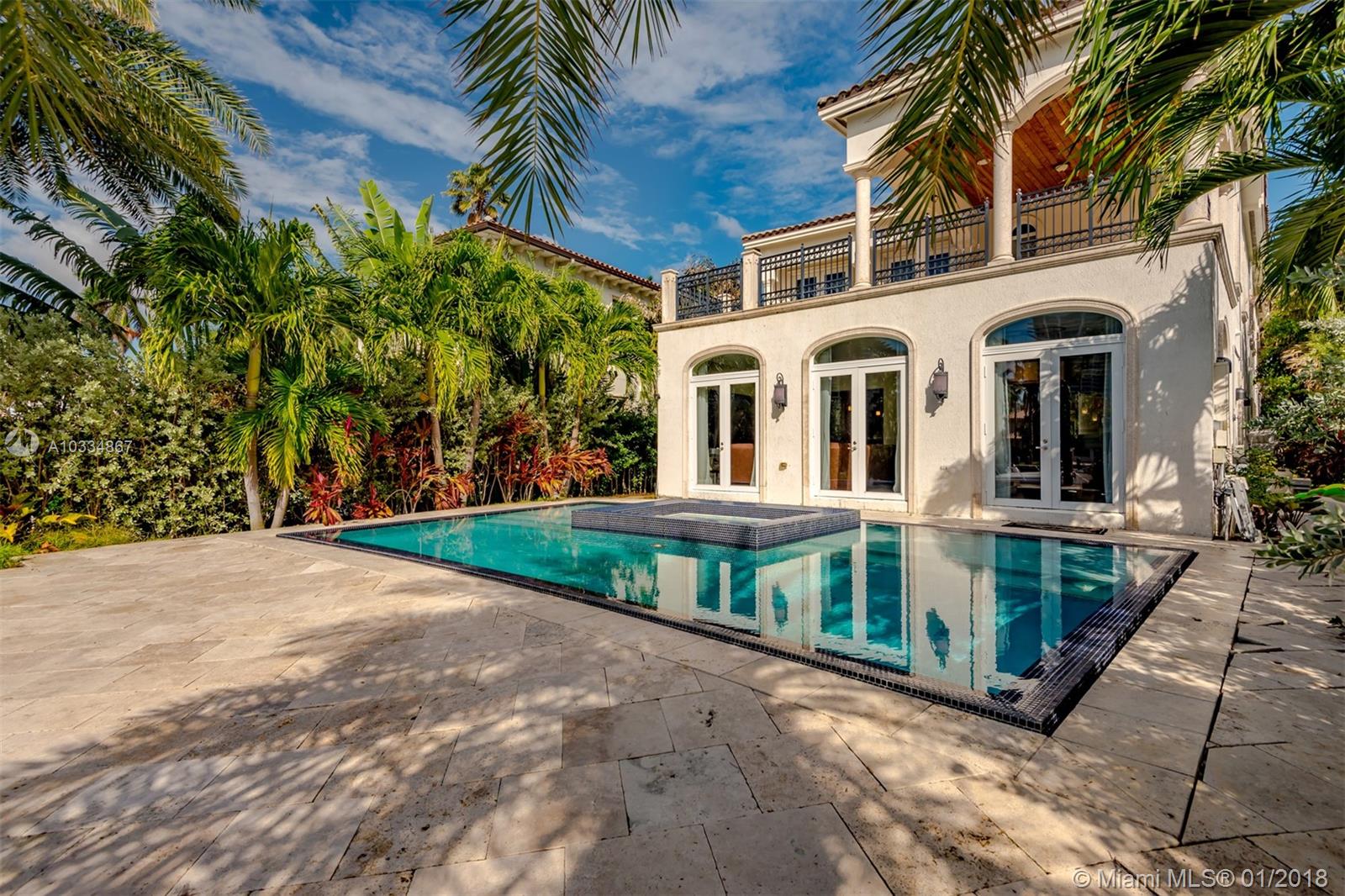 GOLDEN BEACH SEC D - Residential