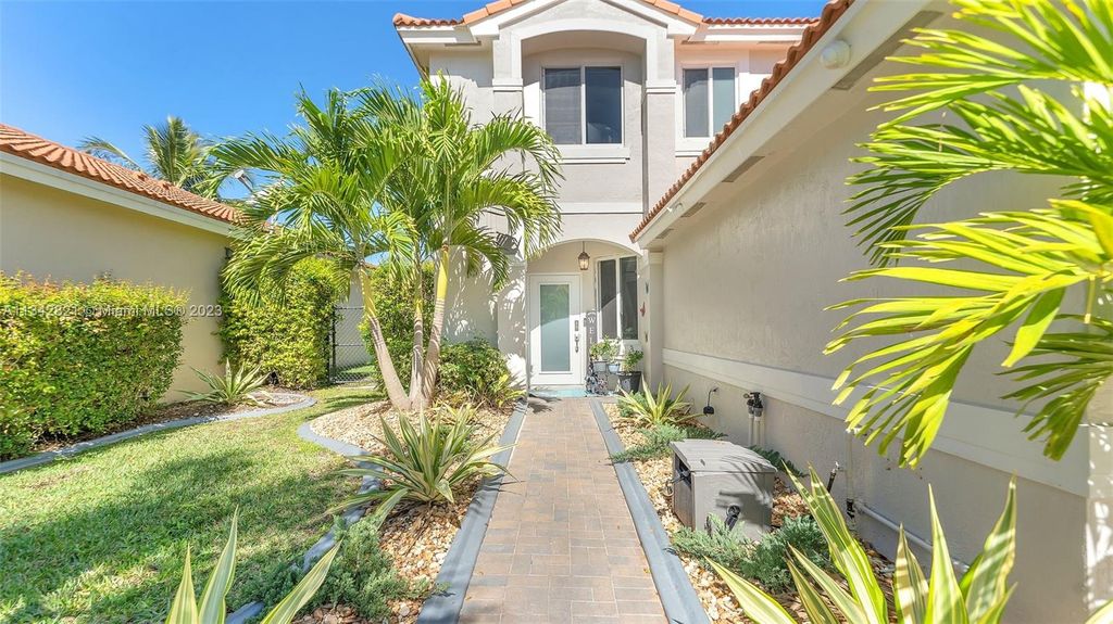 Photo of 14893 SW 50th Ct, Davie, FL 33331 (MLS # A11342821)