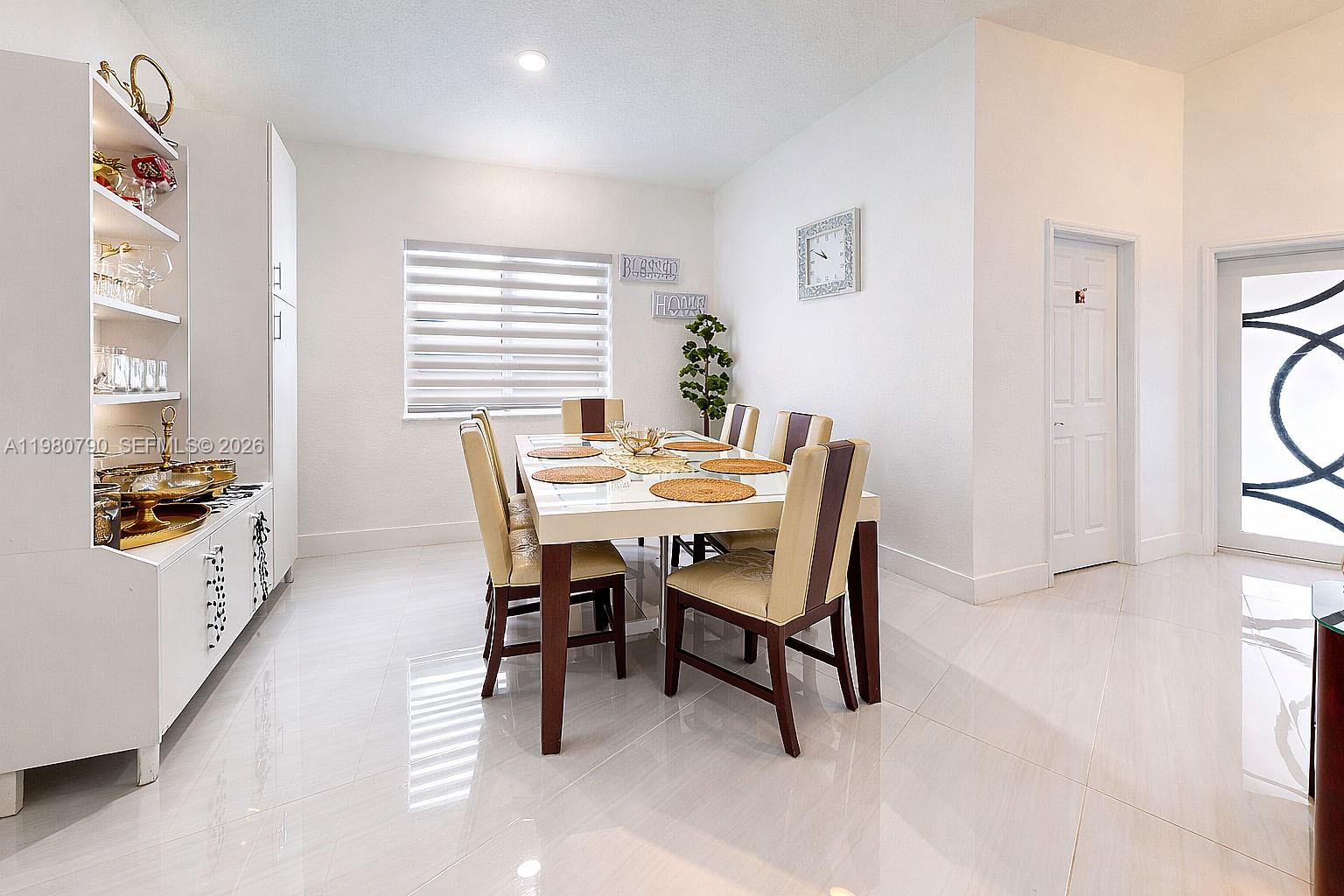 TENNESSEE ESTATES - Residential