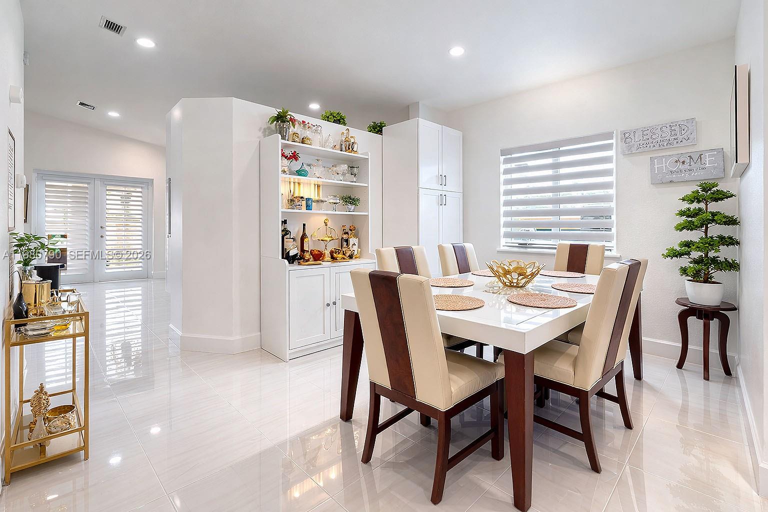 TENNESSEE ESTATES - Residential