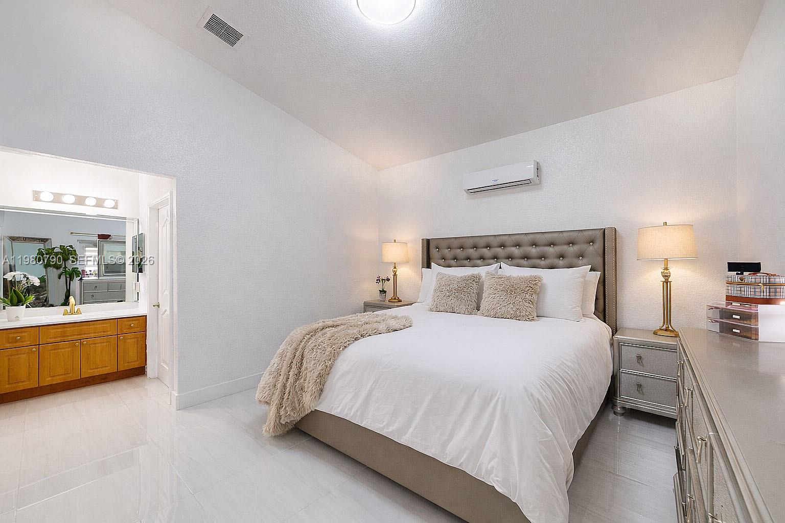 TENNESSEE ESTATES - Residential