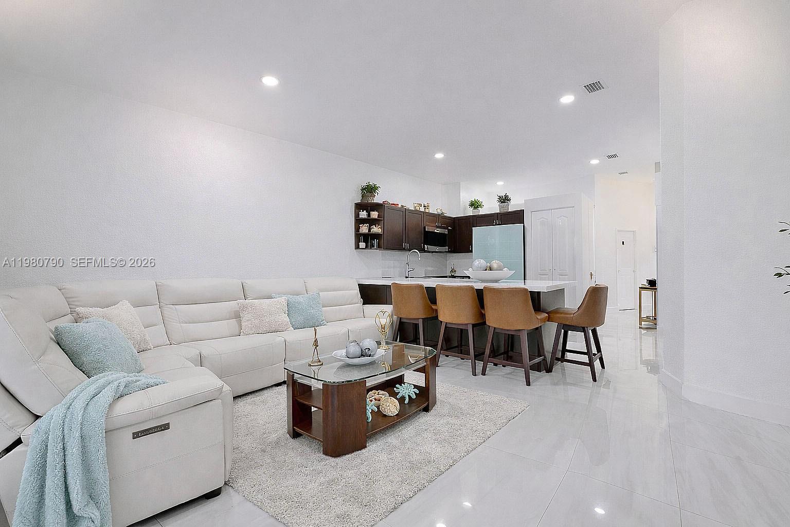 TENNESSEE ESTATES - Residential