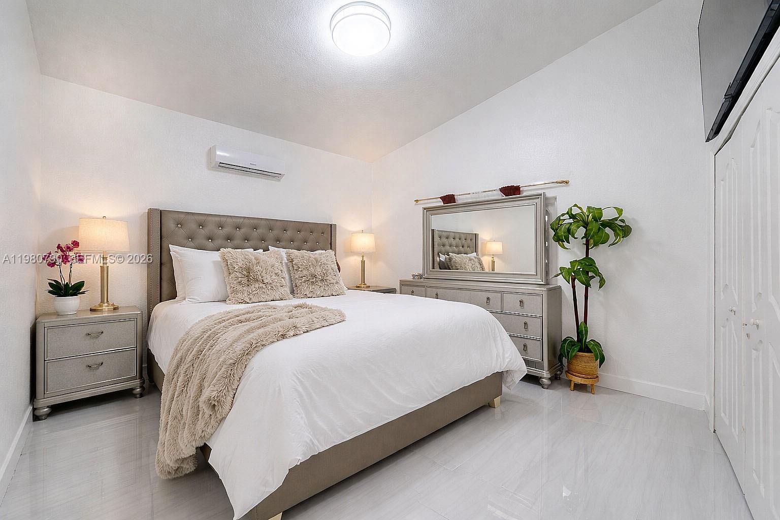 TENNESSEE ESTATES - Residential