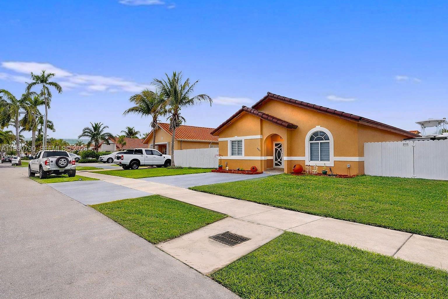 TENNESSEE ESTATES - Residential