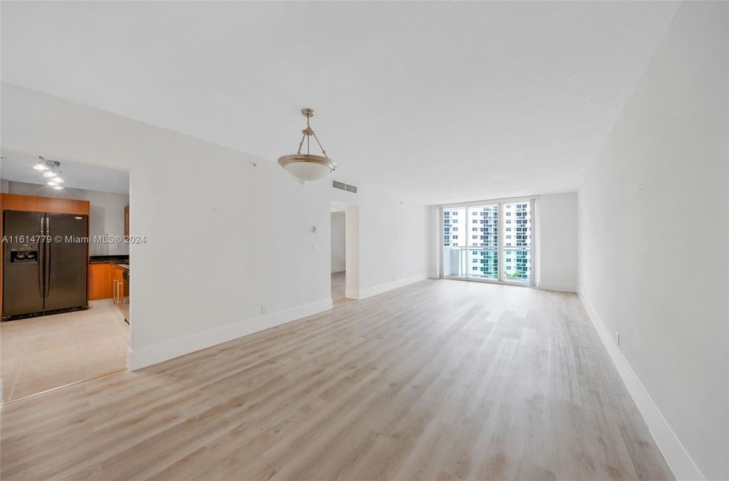 Photo of 3000 S Ocean Dr #814, Hollywood, FL 33019 (MLS # A11614779)