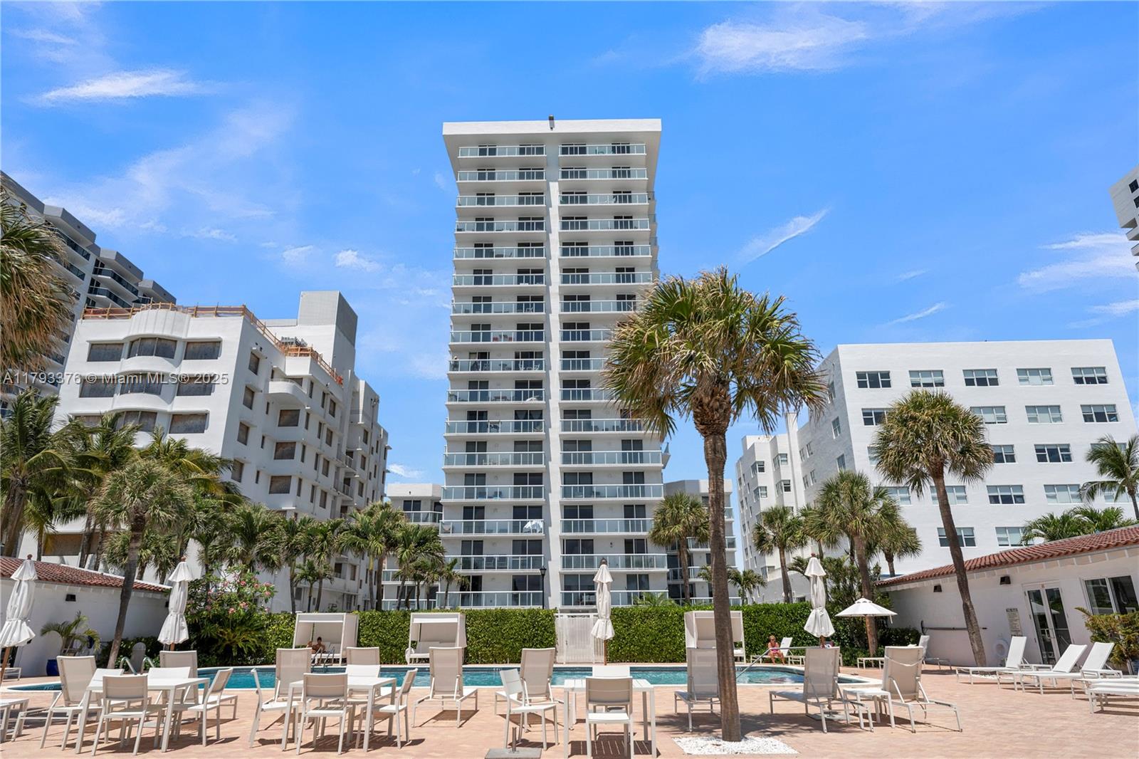 2457 Collins Ave 201, Miami Beach, Miami-Dade County, Florida - 2 Bedrooms  
2 Bathrooms - 