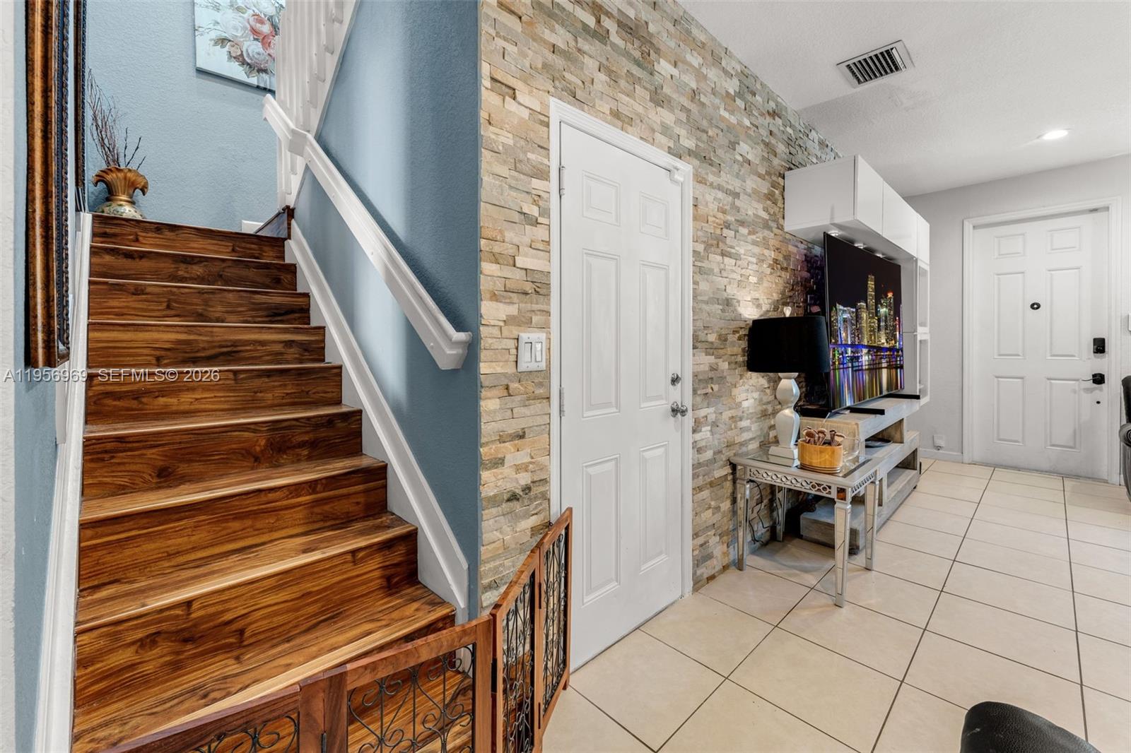 COURTS AT TUSCANY WEST - Residential