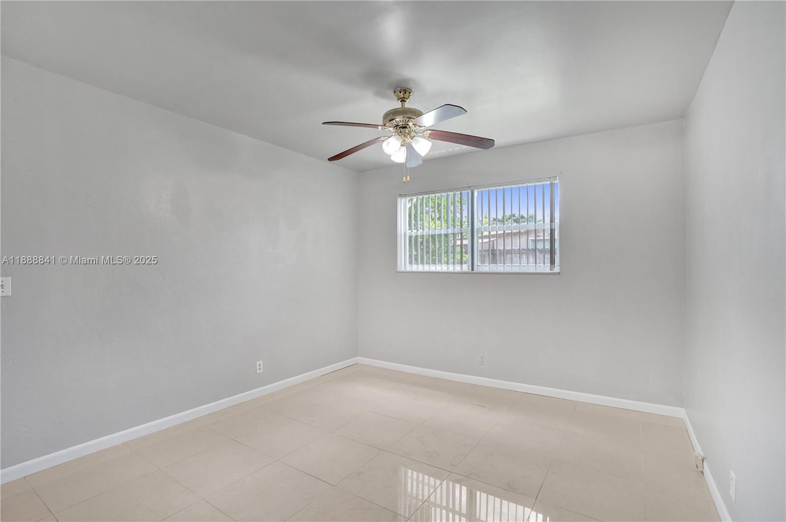 FLEETWOOD MANOR 1ST ADD - Residential Lease