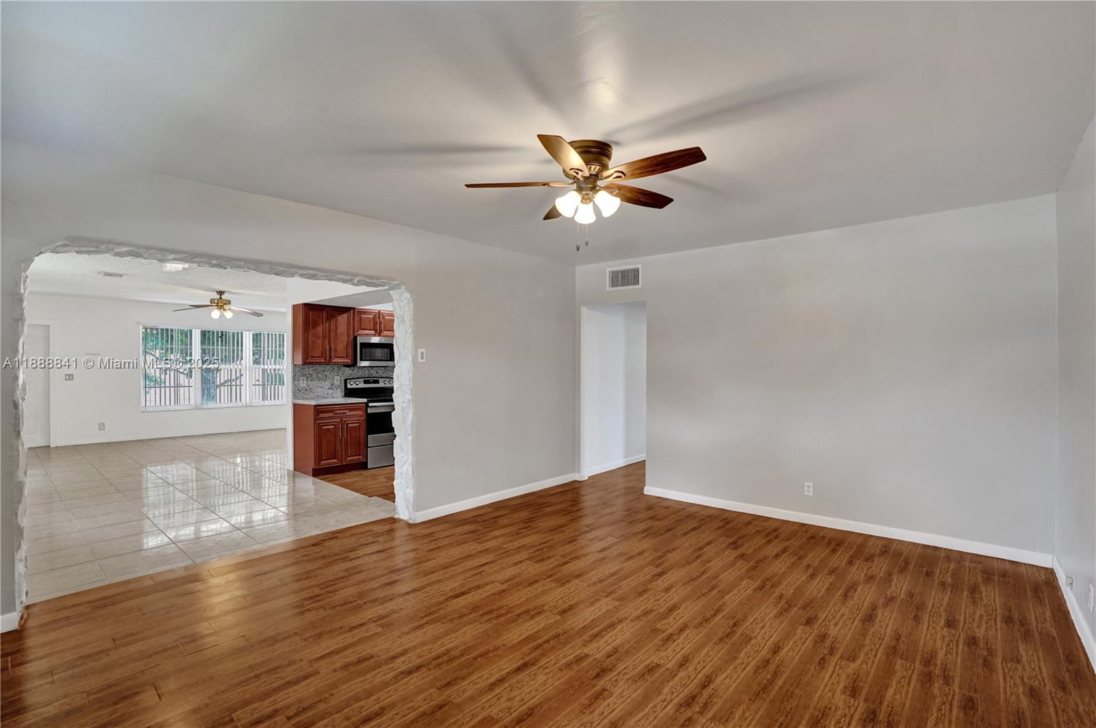 FLEETWOOD MANOR 1ST ADD - Residential Lease