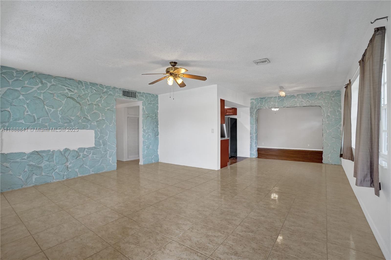 FLEETWOOD MANOR 1ST ADD - Residential Lease