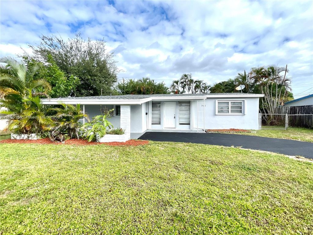 Photo of 7141 Wilson St, Hollywood, FL 33024 (MLS # A11839150)