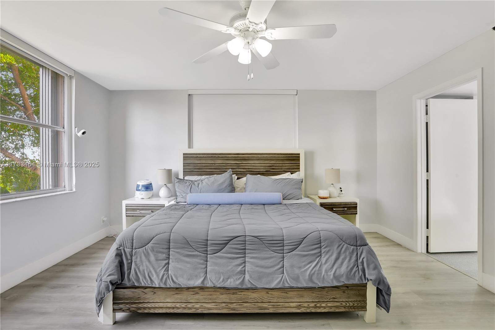 WATERS EDGE TOWERS CONDO - Residential