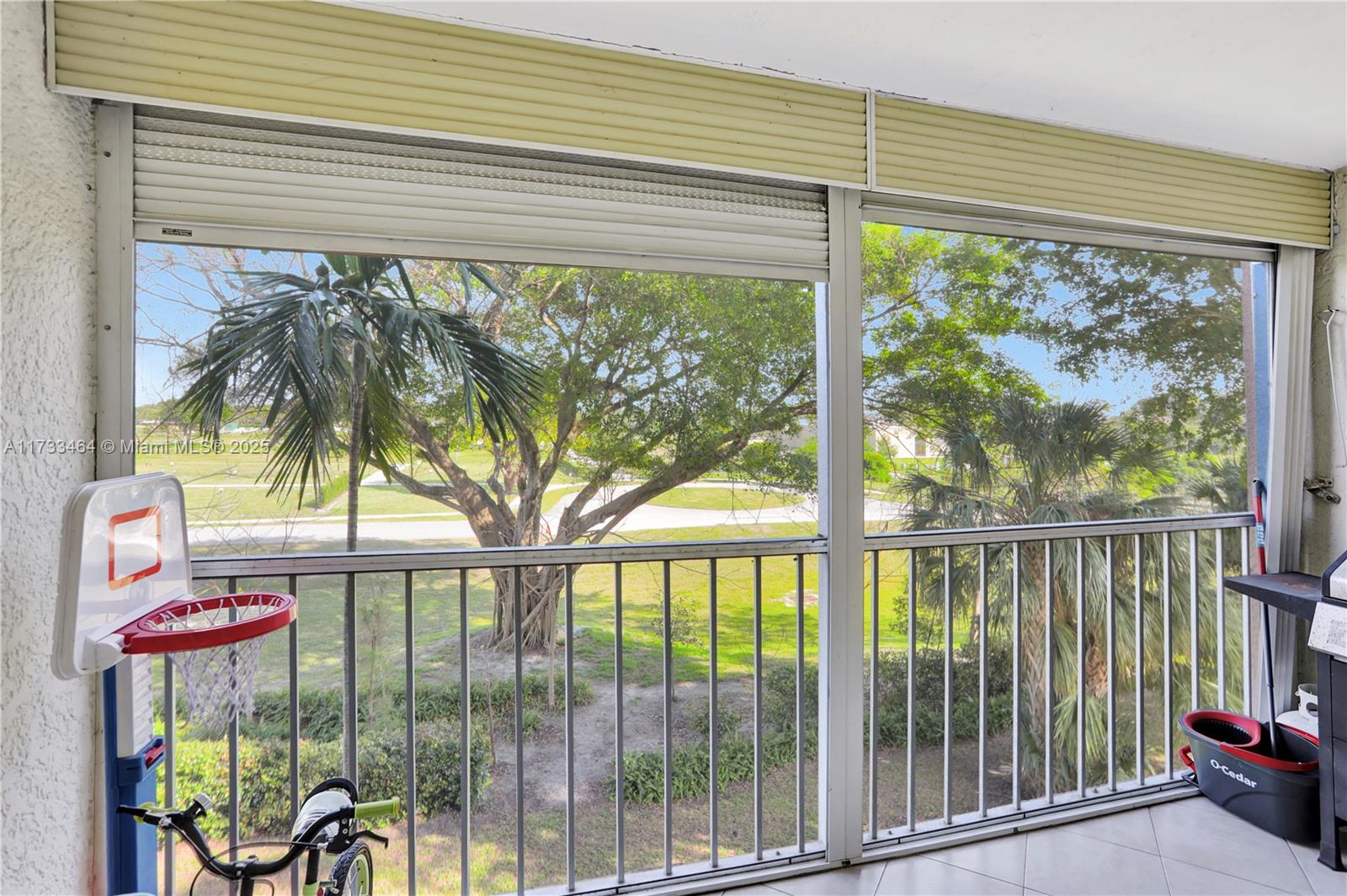 WATERS EDGE TOWERS CONDO - Residential