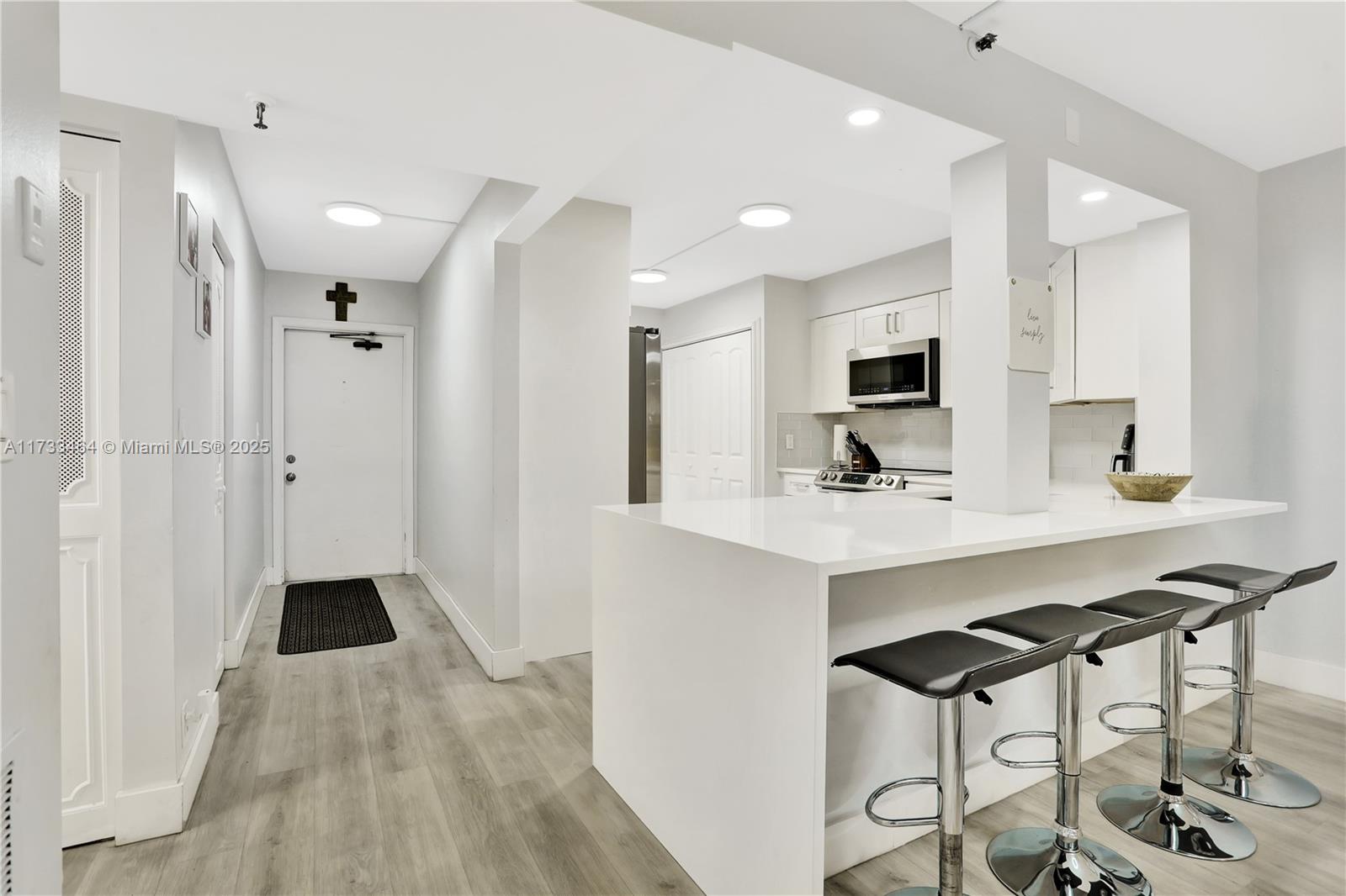 WATERS EDGE TOWERS CONDO - Residential