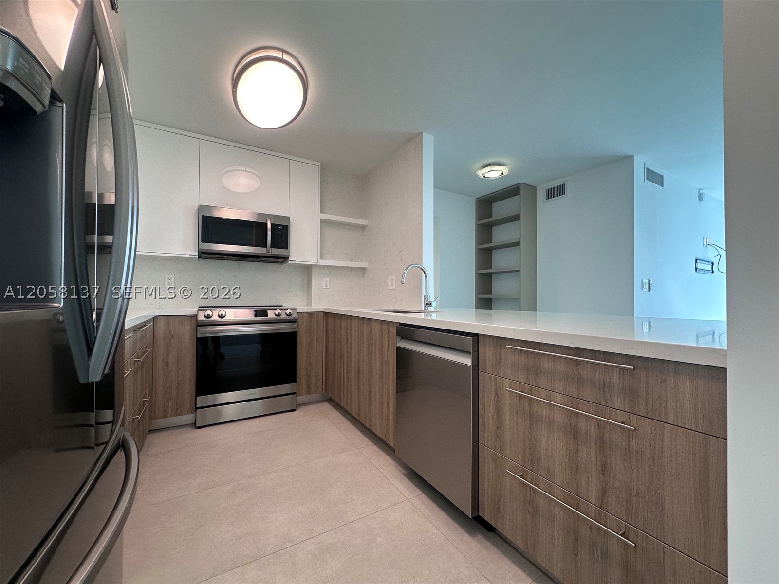 100 Bayview Dr 317
