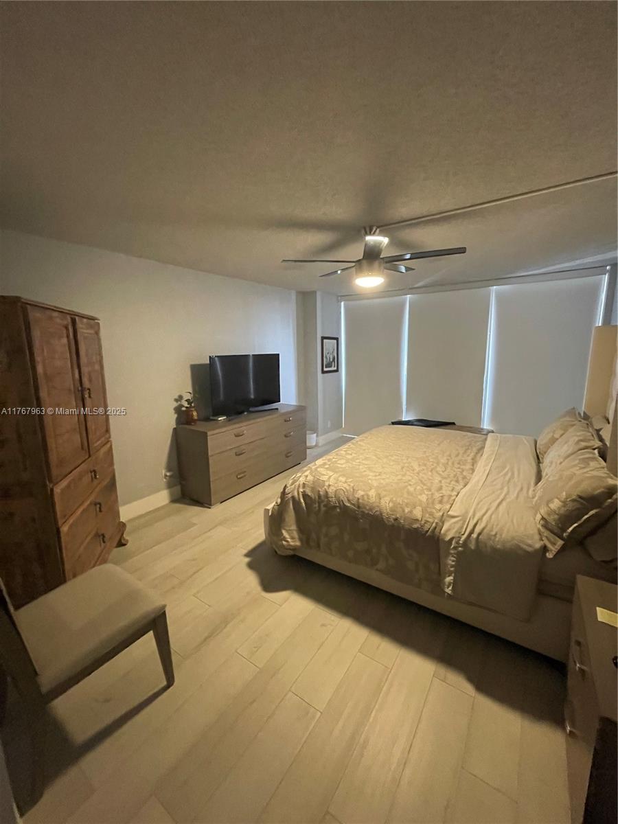200 LESLIE CONDO - Residential