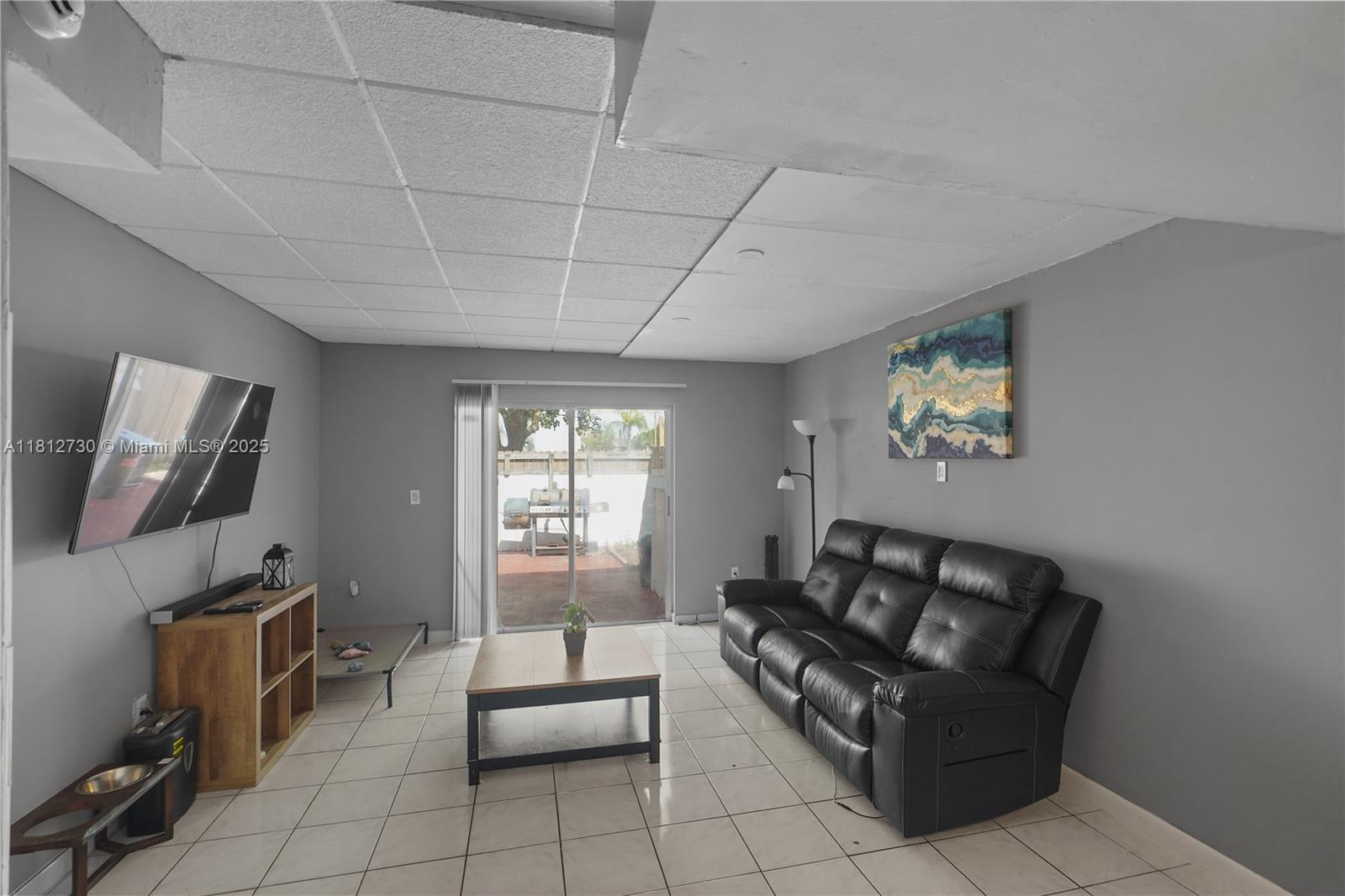 CORNERS KENDALL LAKES - Residential
