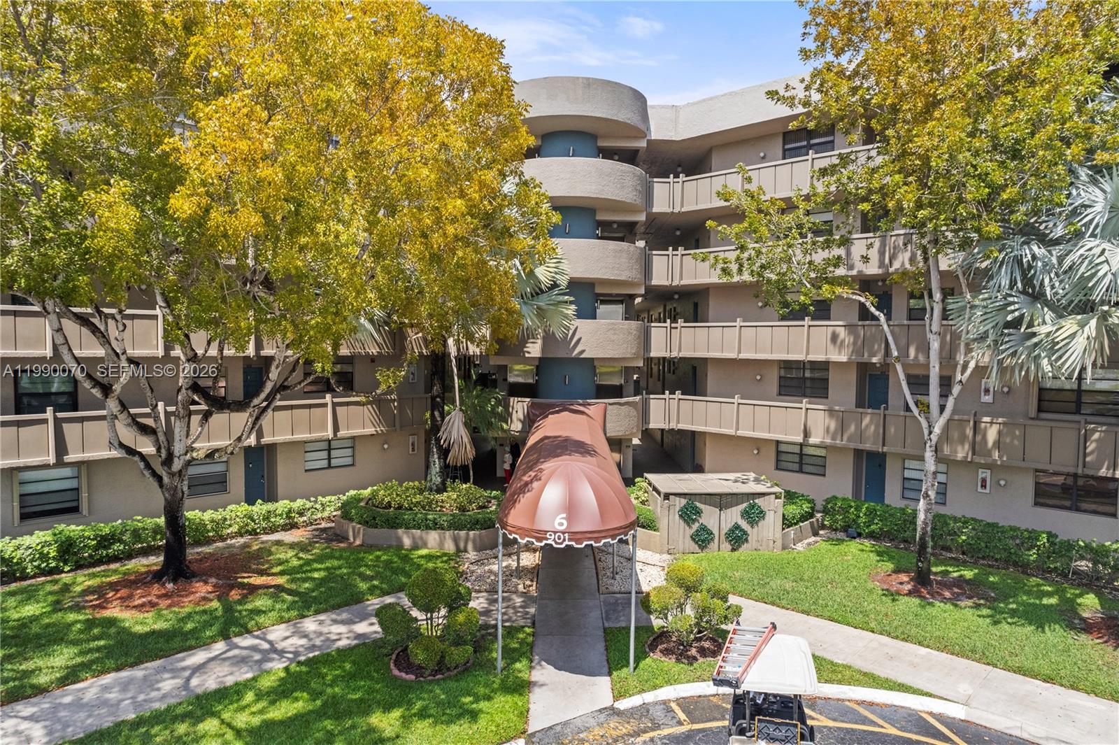 COLONY POINT 6 CONDO - Residential