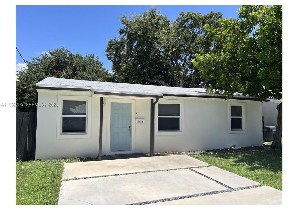 Photo of 2415 Grant St, Hollywood, FL 33020 (MLS # A11982795)