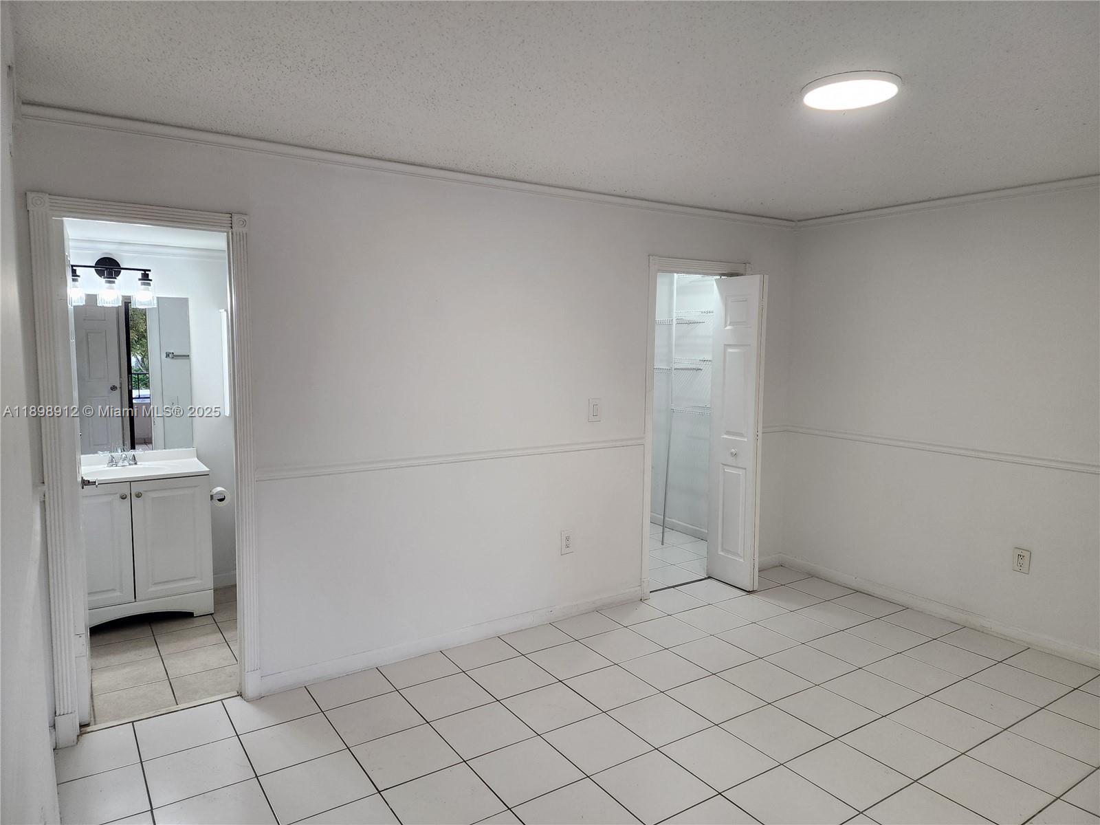 TERRANOVA CONDO 12 - Residential Lease