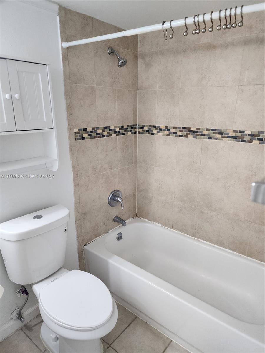 TERRANOVA CONDO 12 - Residential Lease