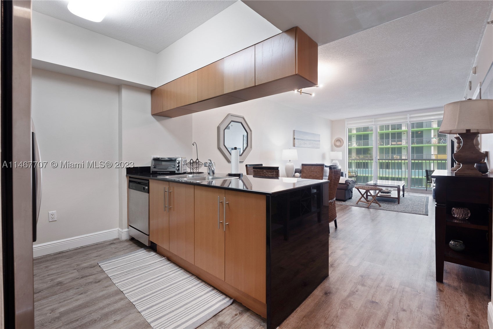 1750 N Bayshore Dr 1405