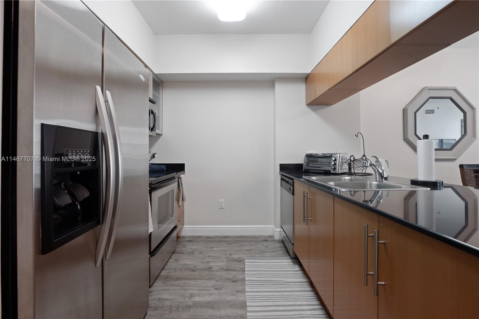 1750 N Bayshore Dr 1405
