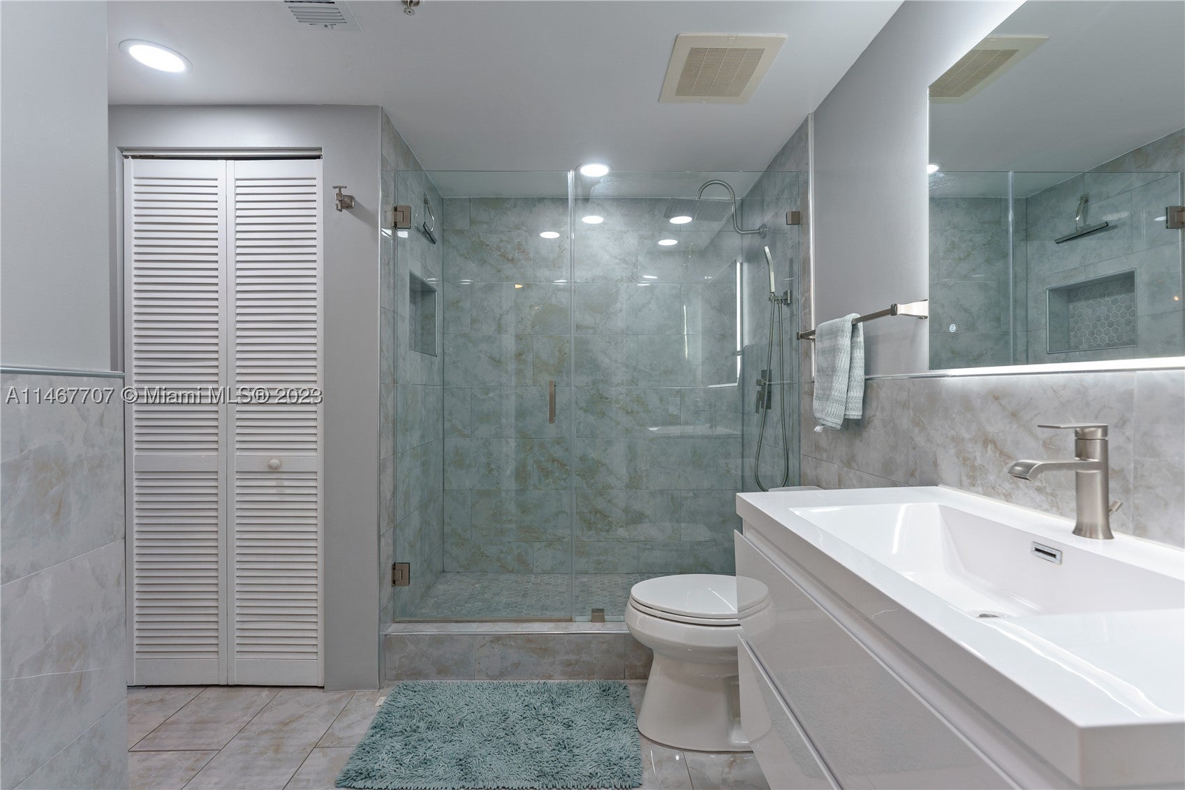 1750 N Bayshore Dr 1405