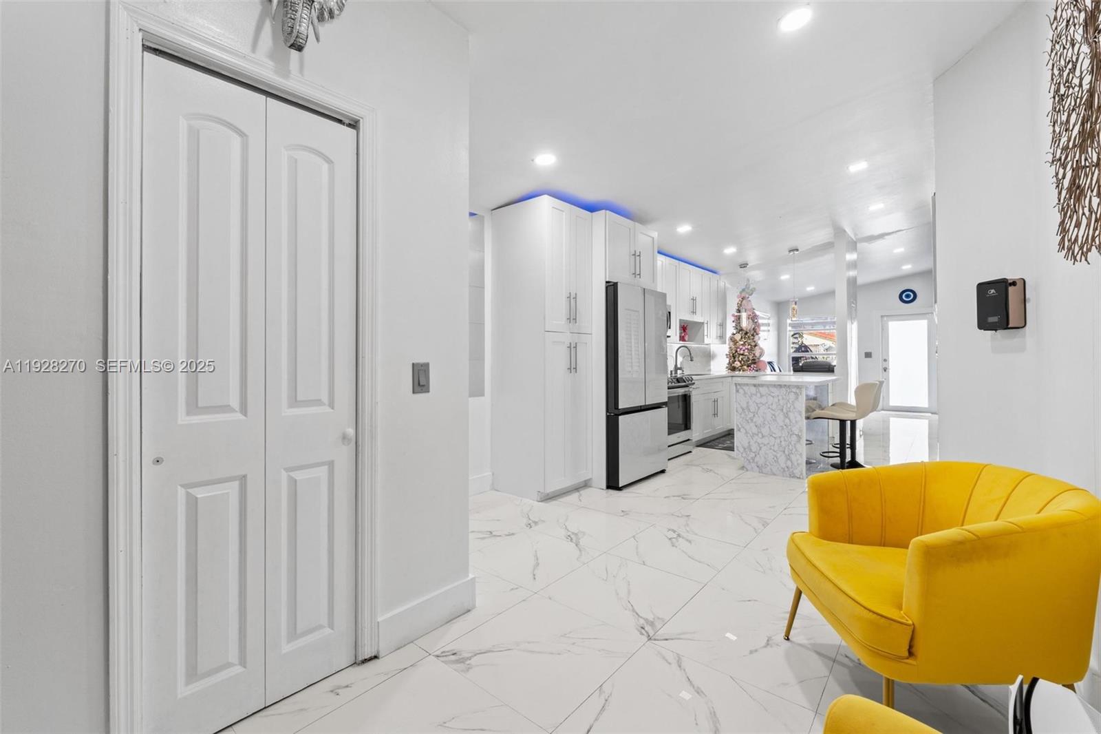 LONDON ESTATES 1ST ADDN - Residential