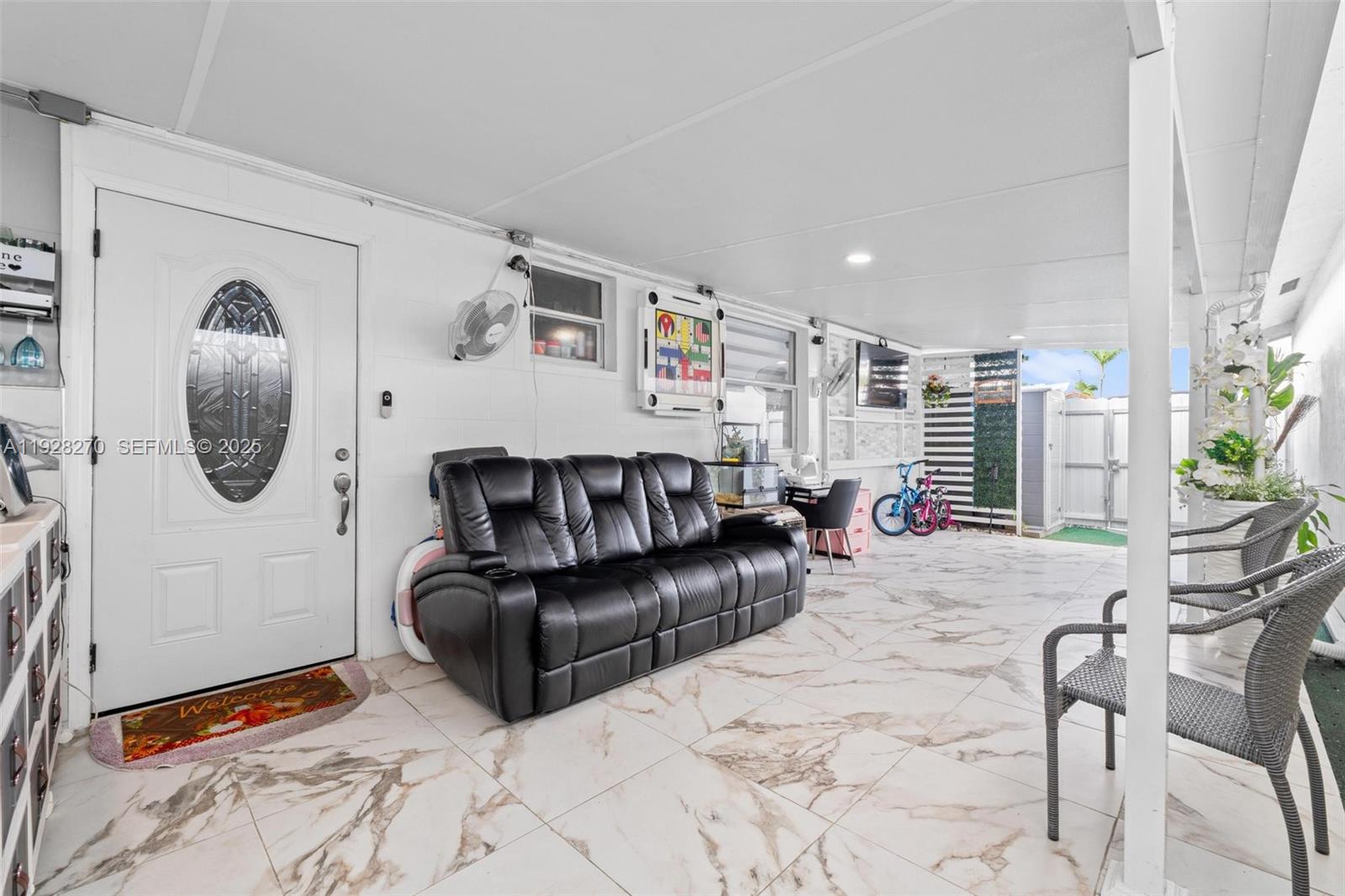 LONDON ESTATES 1ST ADDN - Residential