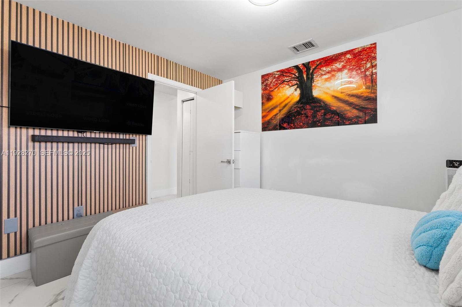 LONDON ESTATES 1ST ADDN - Residential