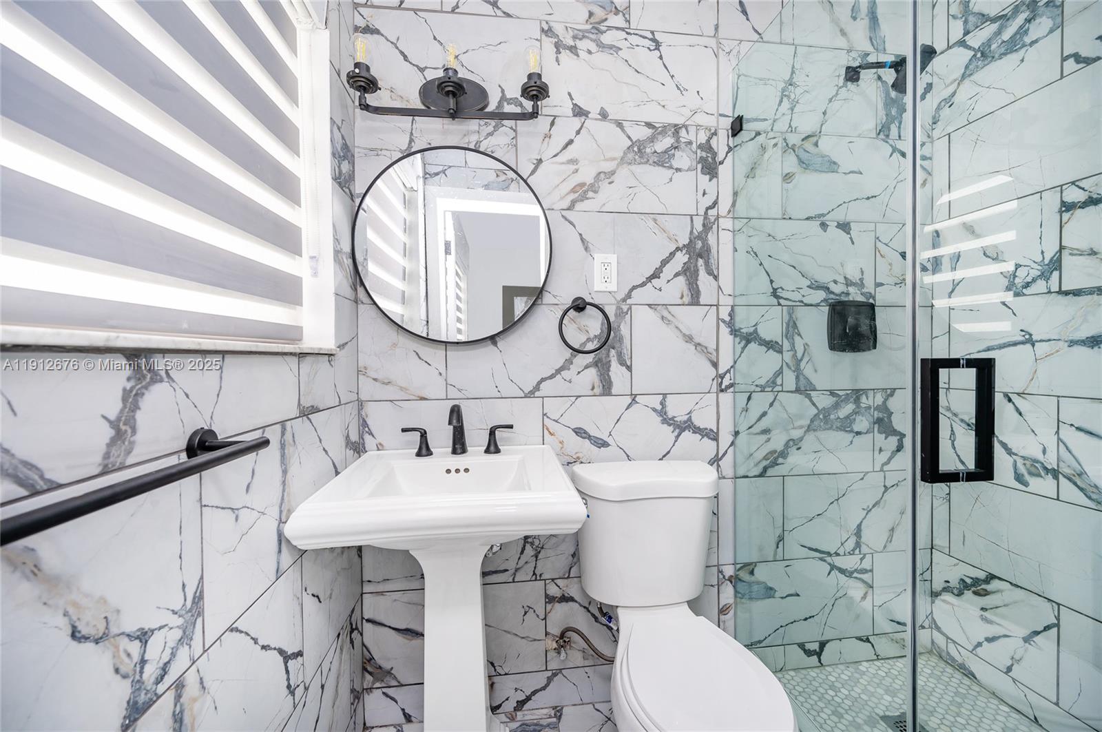 CORAL GROVES - Residential Lease