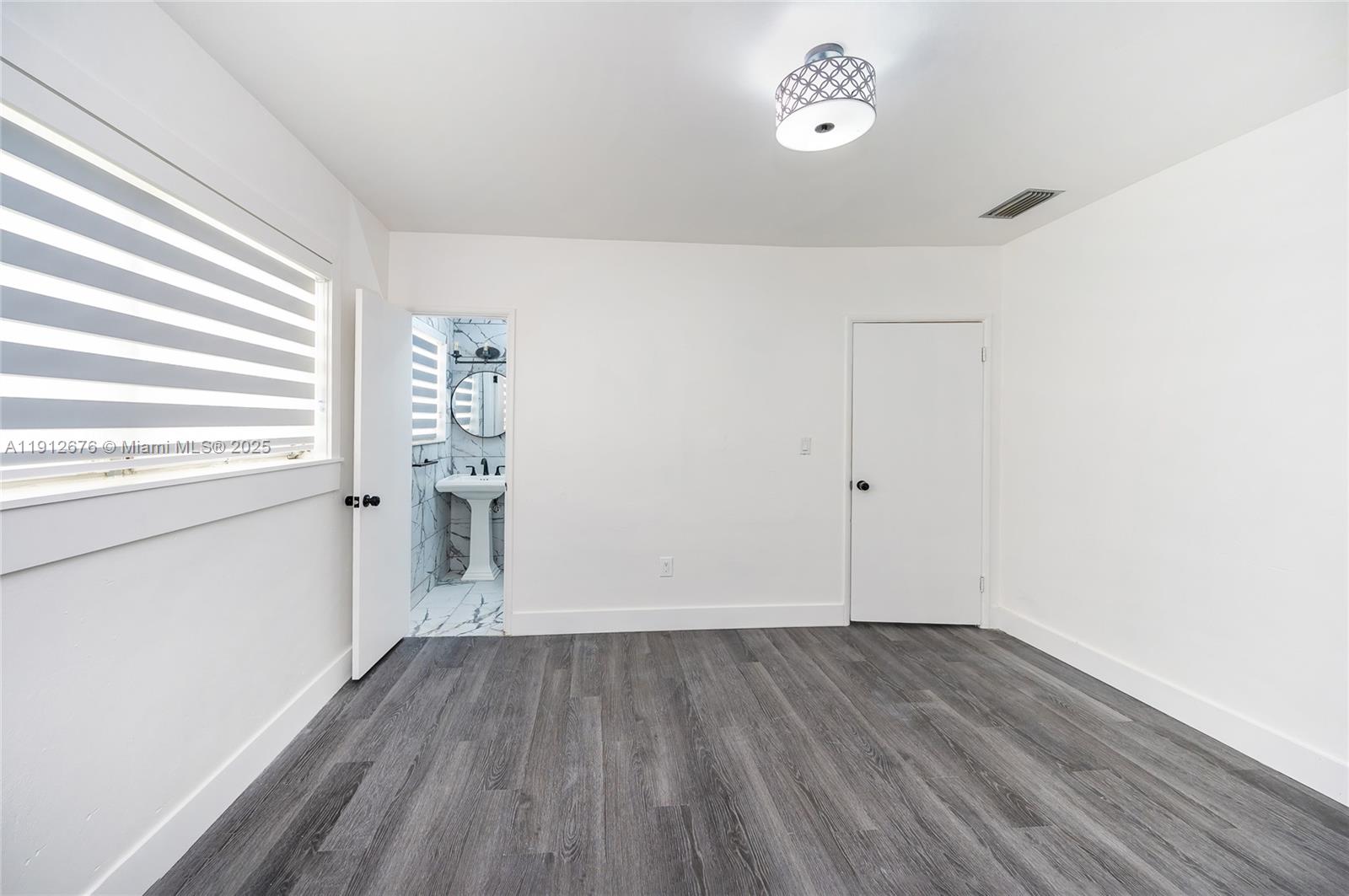 CORAL GROVES - Residential Lease