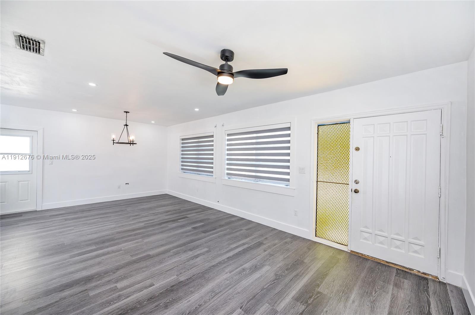 CORAL GROVES - Residential Lease