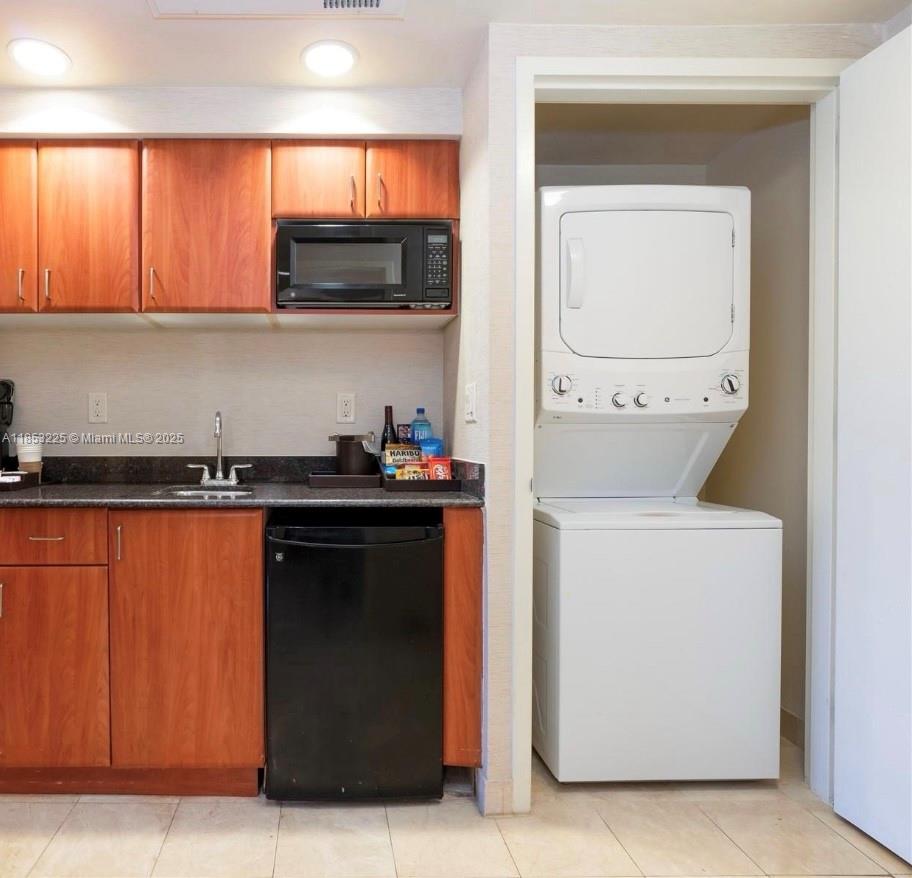 18001 Collins Ave 2611