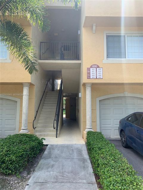 Photo of 600 N Crestwood Ct N #610, Royal Palm Beach, FL 33411 (MLS # A12003365)