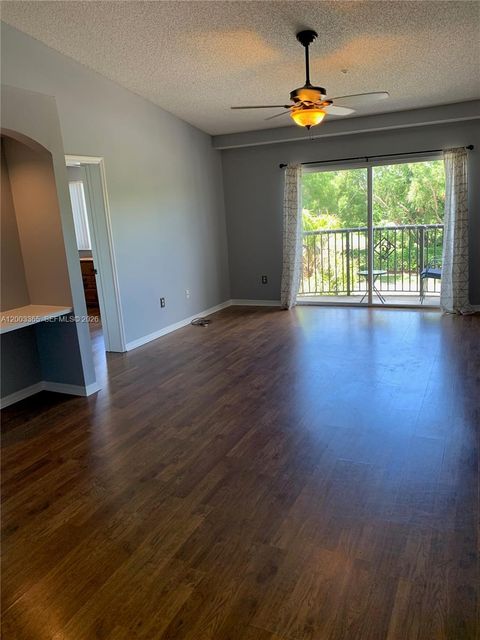 Tiny photo for 600 N Crestwood Ct N #610, Royal Palm Beach, FL 33411 (MLS # A12003365)
