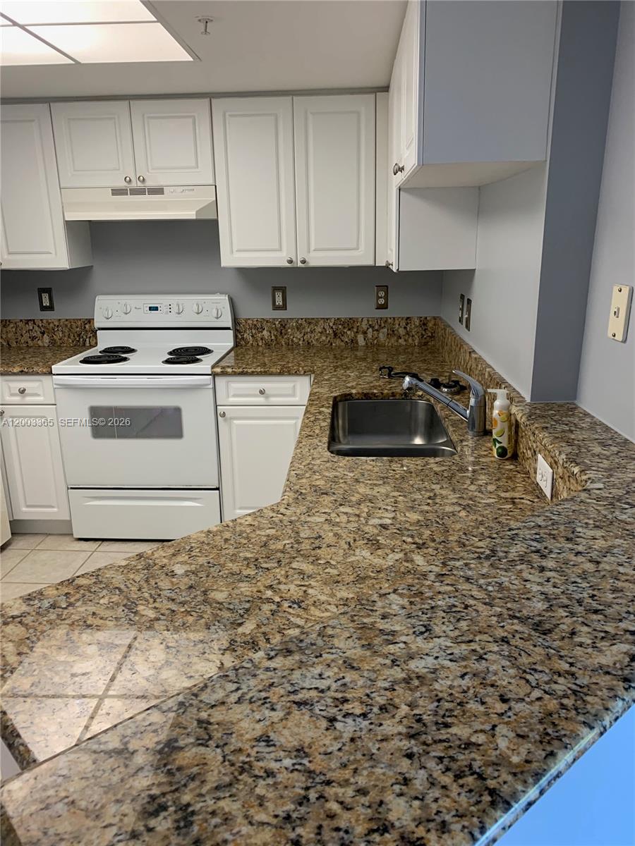 GRAND VIEW AT CRESTWOOD C - Residential