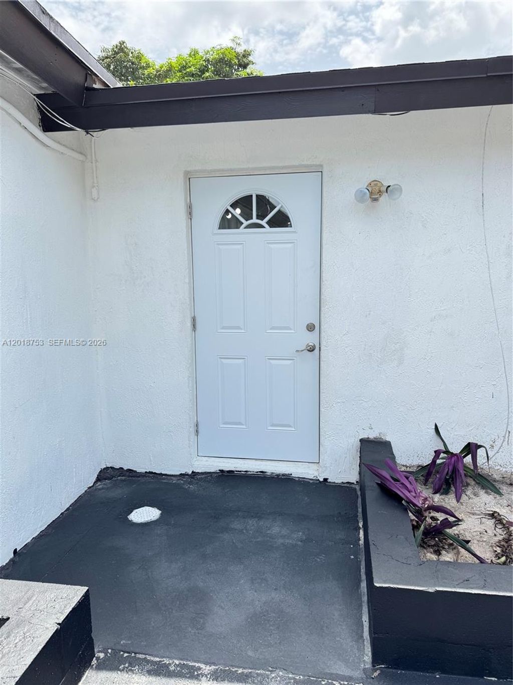 Photo of 414 N 60th Way #2, Hollywood, FL 33024 (MLS # A12018753)