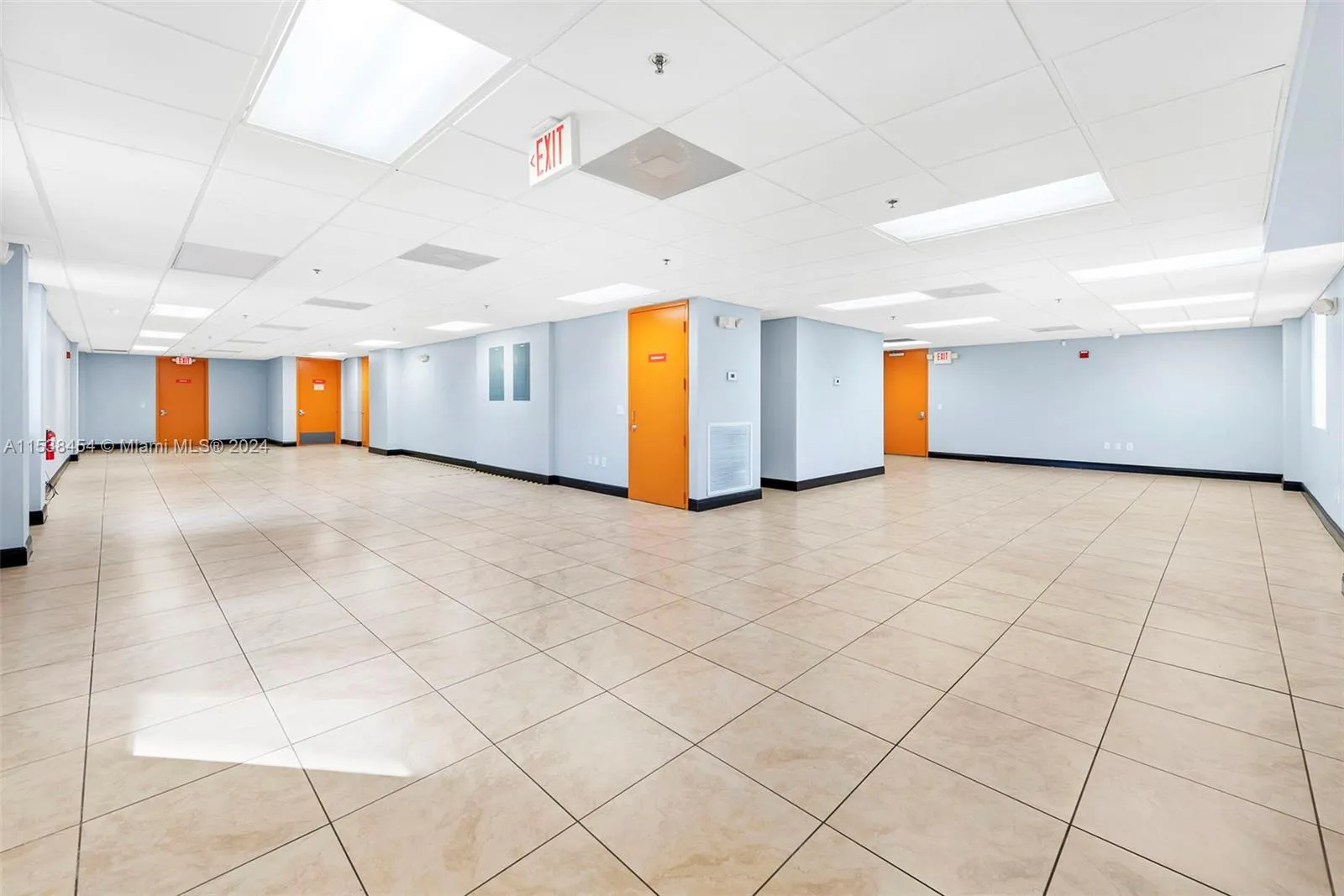 Hollywood, Florida 33020, United States, ,Residential,Active,64196