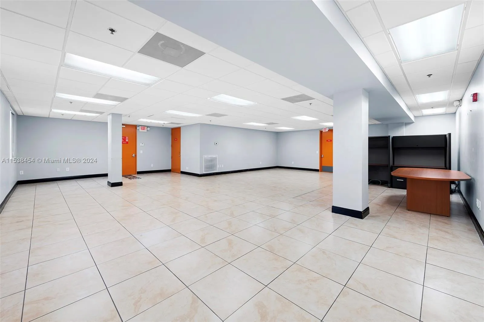 Hollywood, Florida 33020, United States, ,Residential,Active,64196