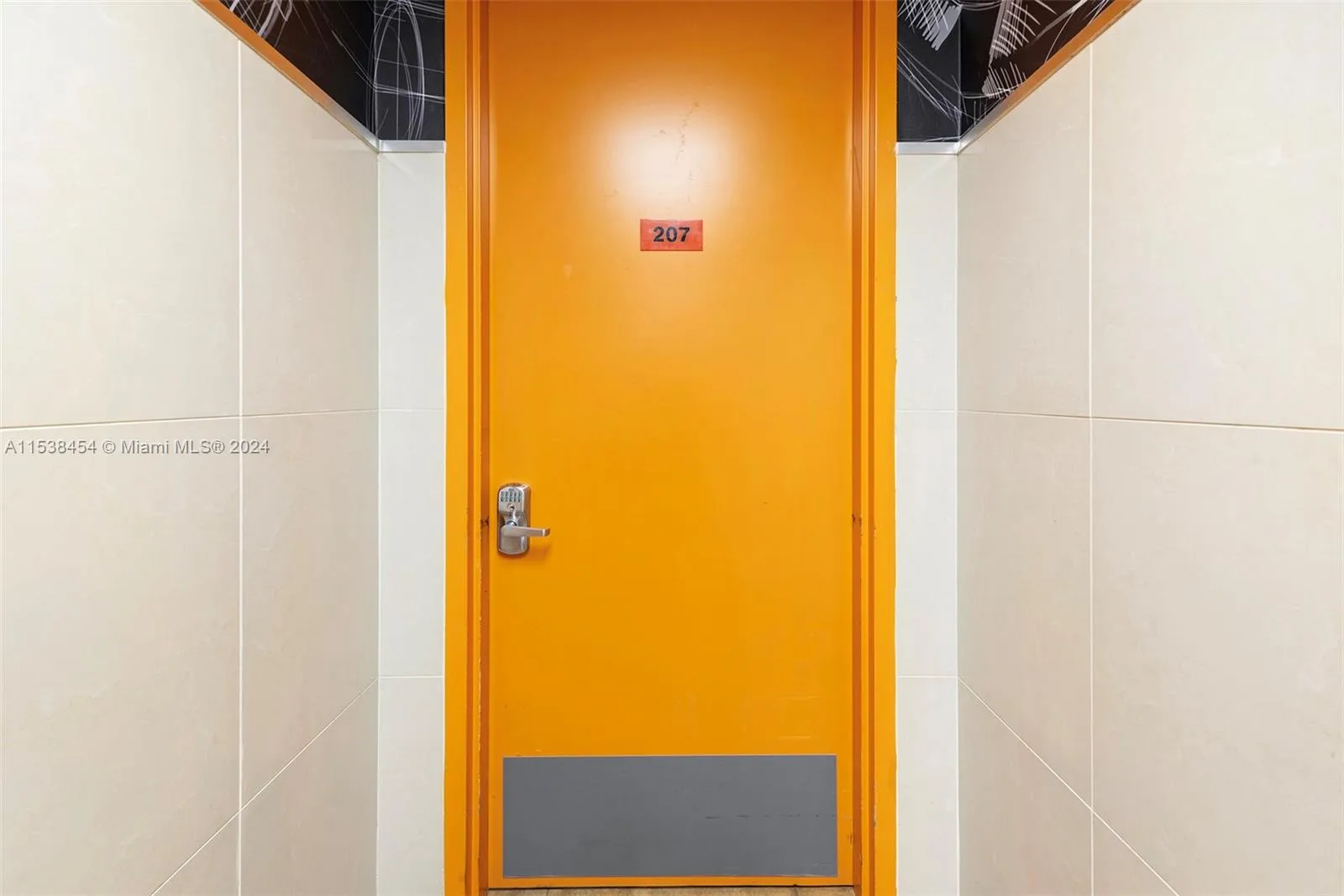 Hollywood, Florida 33020, United States, ,Residential,Active,64196