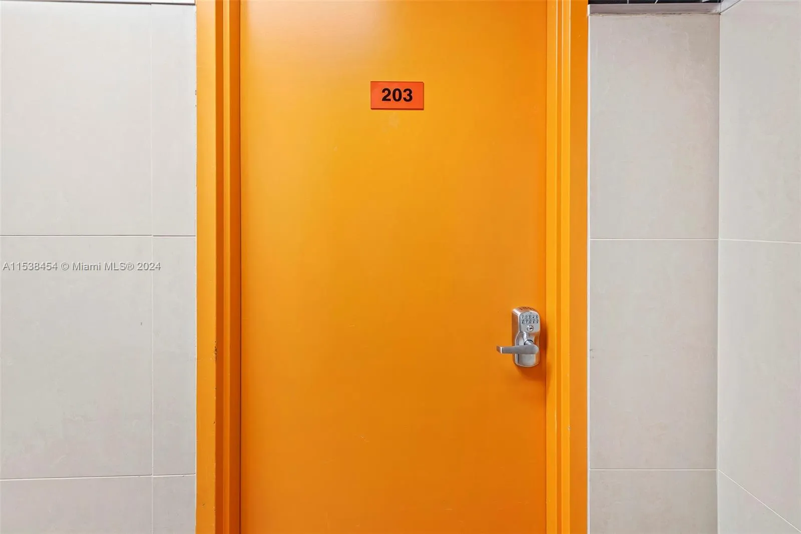 Hollywood, Florida 33020, United States, ,Residential,Active,64196