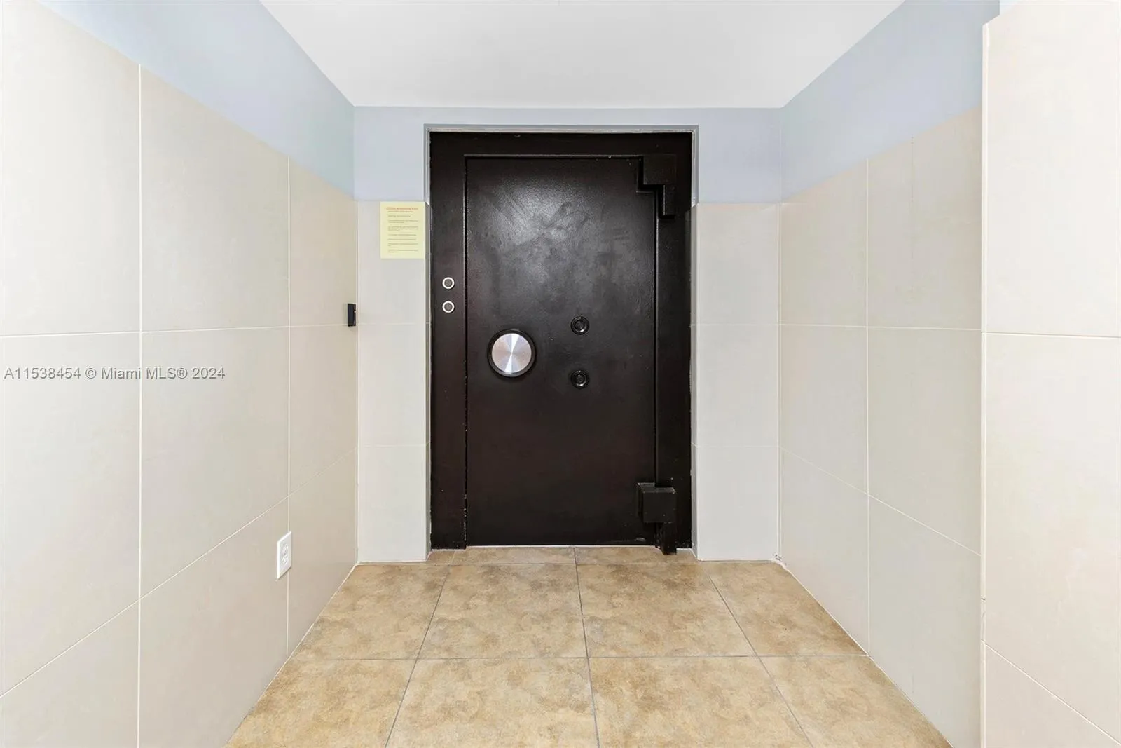 Hollywood, Florida 33020, United States, ,Residential,Active,64196