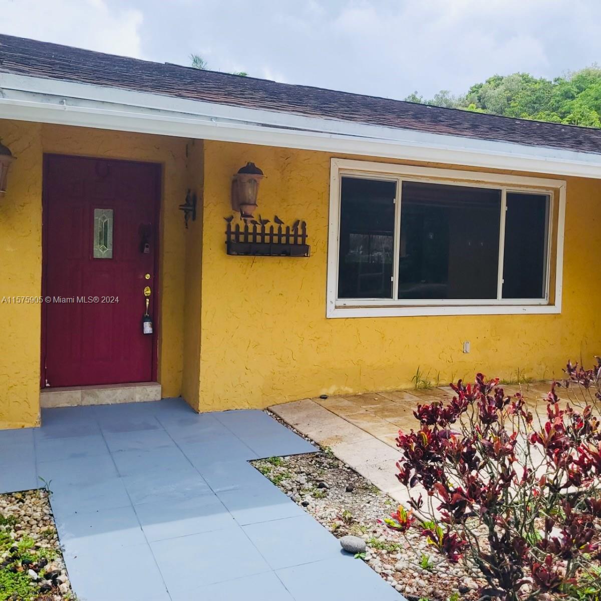 Rental Property at 18330 Sw 66th St St, Southwest Ranches, Broward County, Florida - Bedrooms: 3 
Bathrooms: 2  - $8,100 MO.