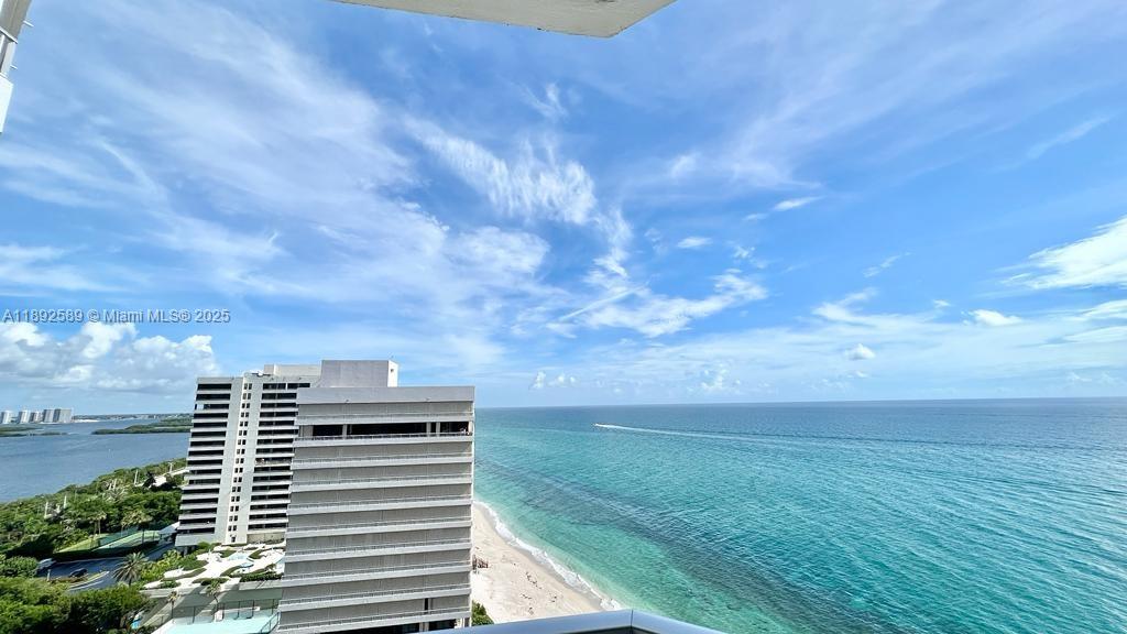 CORNICHE CONDO - Residential Lease