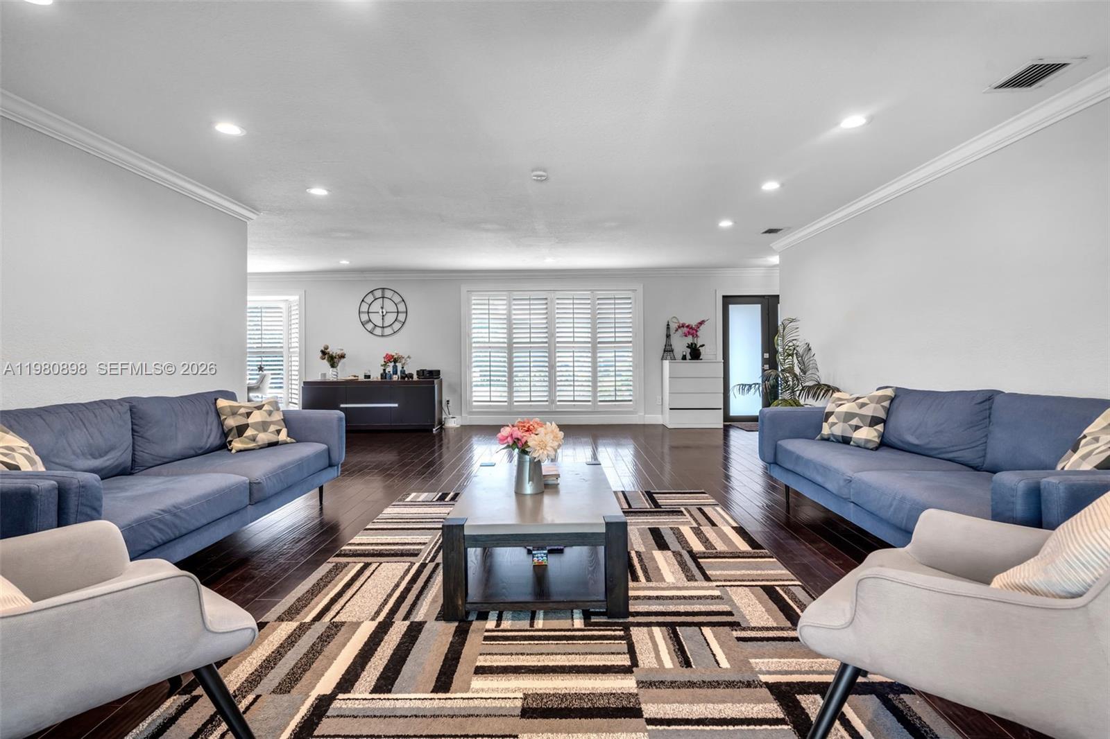 KENDALL POINT - Residential