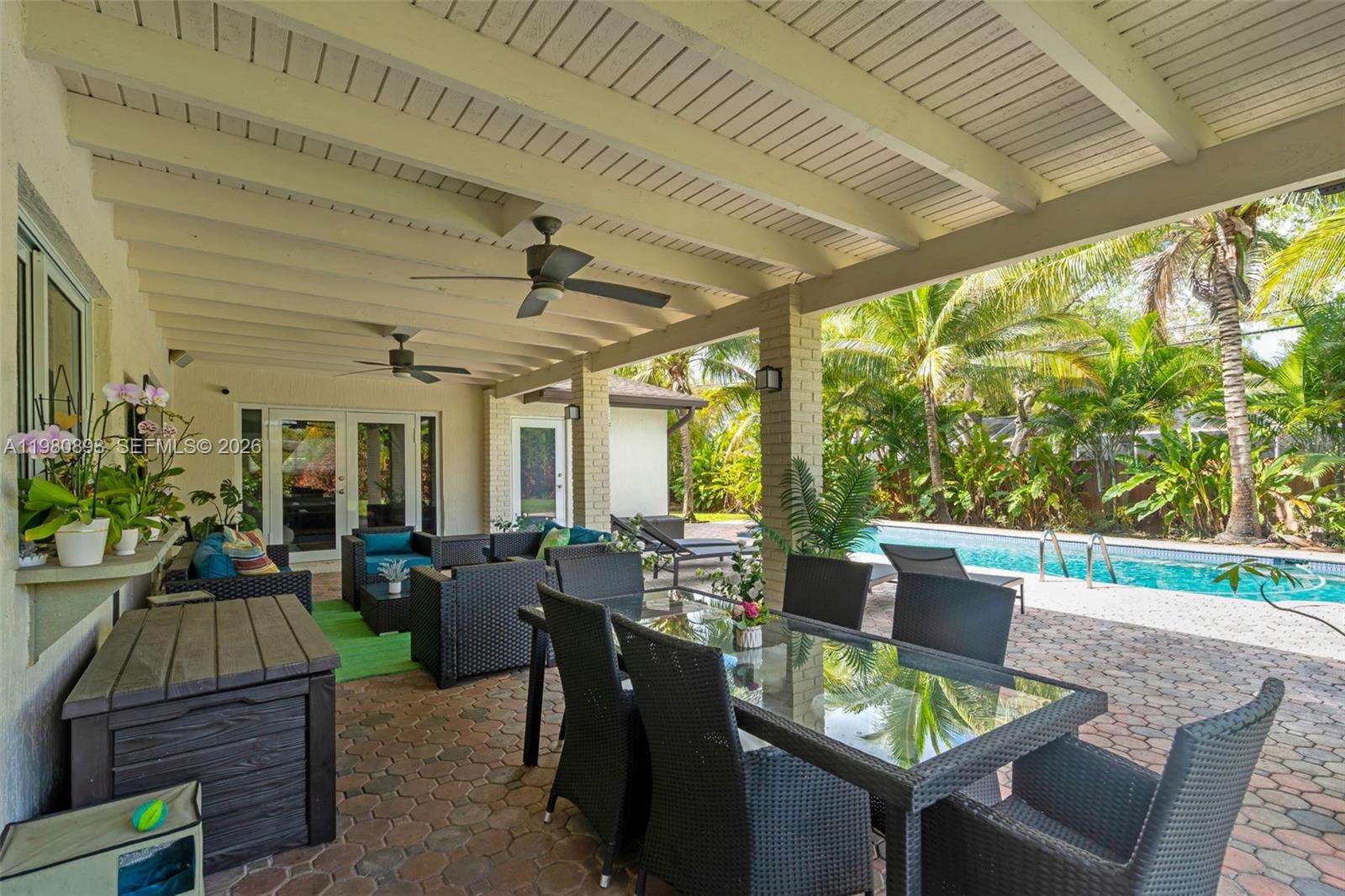 KENDALL POINT - Residential