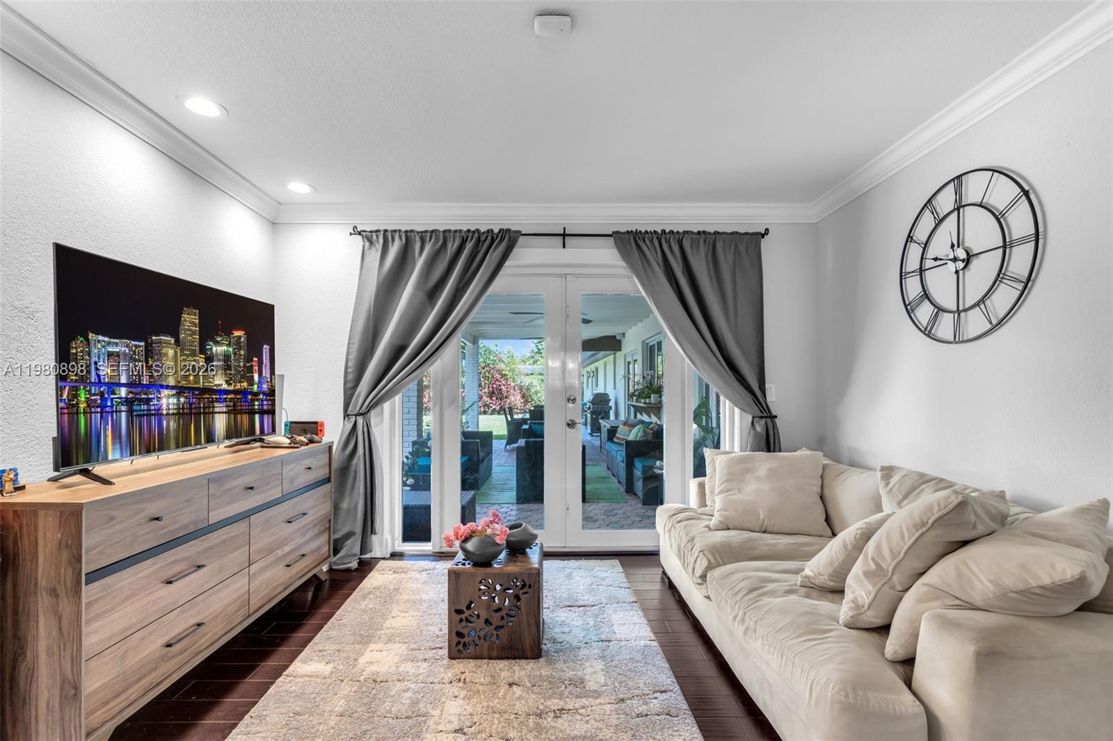 KENDALL POINT - Residential