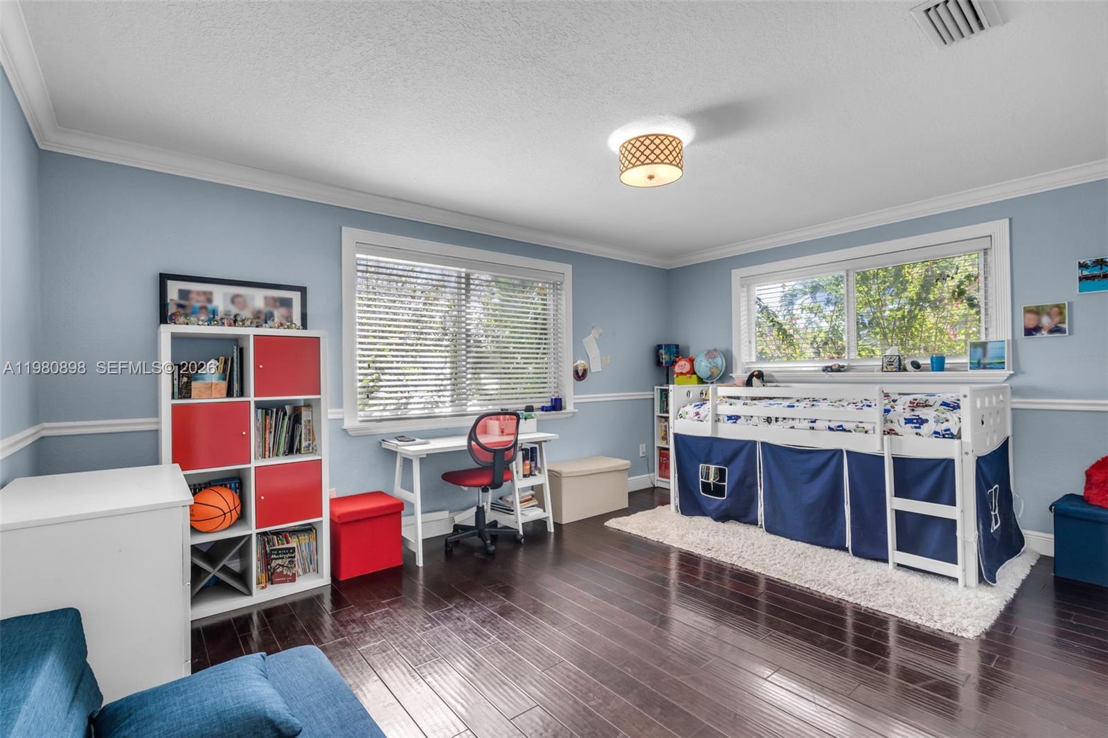 KENDALL POINT - Residential